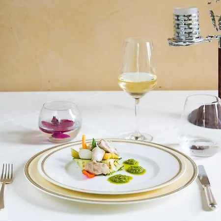 Hotel Castello Dal Pozzo 5*