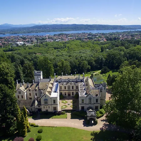 Castello Dal Pozzo Maggiore - Preferred & 호텔 올레기오카스텔로