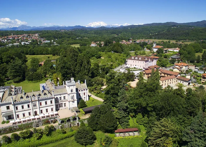 Castello Dal Pozzo Maggiore - Preferred & 5*